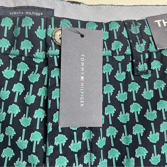 Tommy Hilfiger | NWT THāFlex 9ā InseamāShorts - Picture 2 of 8